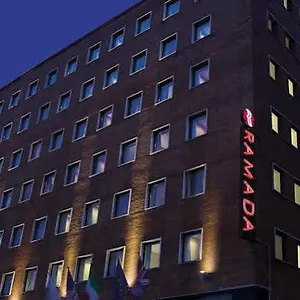 Ramada By Wyndham Otel